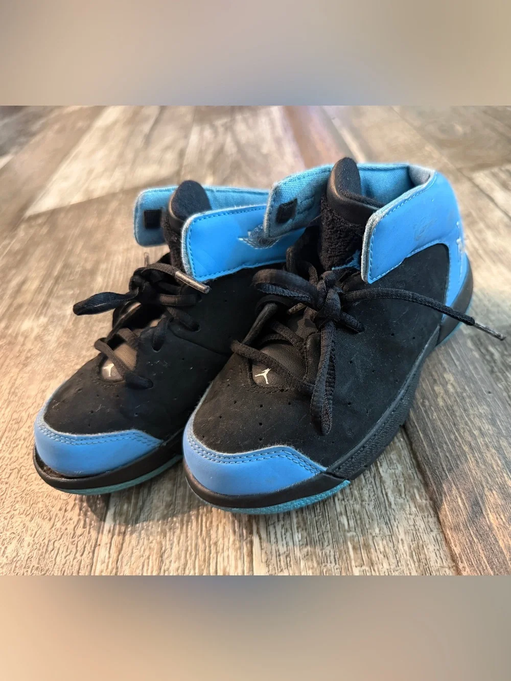 Jordan Kids High-Top Sneakers in Black and Blue